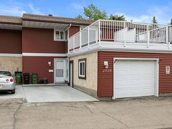 2919 130 AV NW  Edmonton, AB T5A 3M1