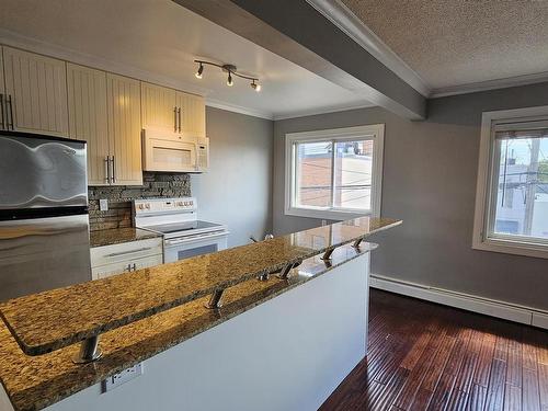 34 10525 83 Avenue, Edmonton, AB - Indoor Photo Showing Kitchen