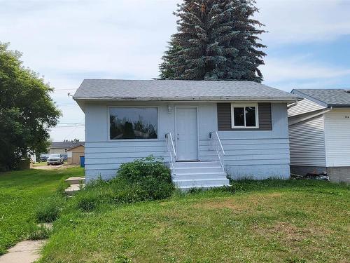 5614 50 St, Vegreville, AB 