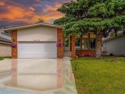 3471 39 ST NW  Edmonton, AB T6L 3Y9