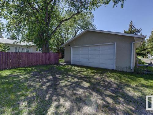 10952 35 Av Nw, Edmonton, AB 