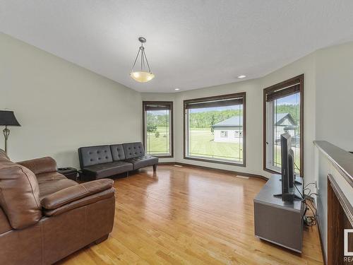 43-46324 Twp Rd 611, Rural Bonnyville M.D., AB - Indoor Photo Showing Living Room