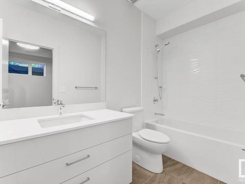 6619 123 Street Nw, Edmonton, AB - Indoor Photo Showing Bathroom