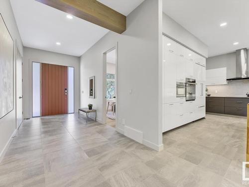 6619 123 Street Nw, Edmonton, AB - Indoor Photo Showing Kitchen