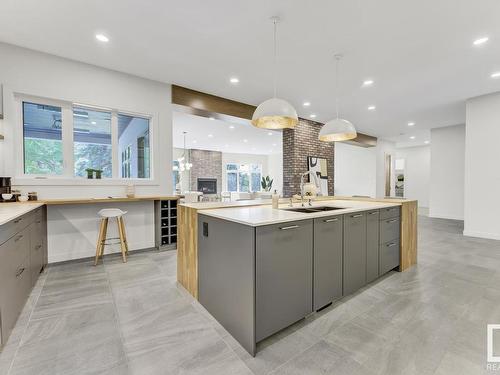 6619 123 Street Nw, Edmonton, AB - Indoor Photo Showing Kitchen With Double Sink With Upgraded Kitchen