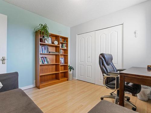 3211 130 Av Nw, Edmonton, AB 