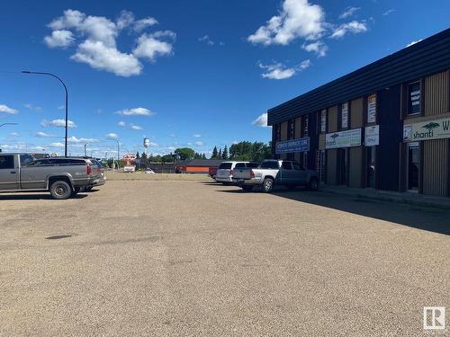 4523 56 St, Wetaskiwin, AB 