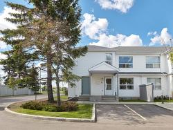 #117 603 YOUVILLE DR E NW  Edmonton, AB T6L 6V8