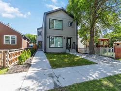 #2 12025 92 ST NW NW  Edmonton, AB T5G 1A8