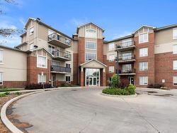 #231 6220 134 AV NW  Edmonton, AB T5A 0A8