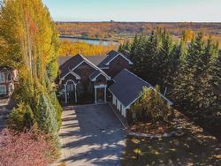 220 GRANDISLE PT NW  Edmonton, AB T6M 2P1