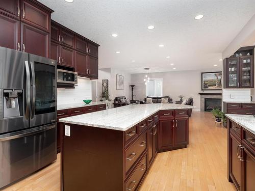 143 Weber Cl Nw, Edmonton, AB 