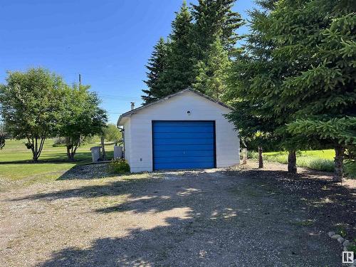 5132 55 Av, Mundare, AB 