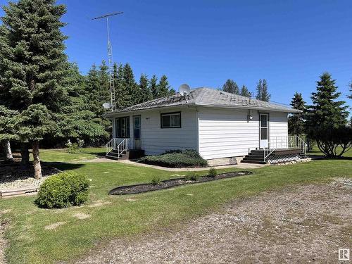 5132 55 Av, Mundare, AB 