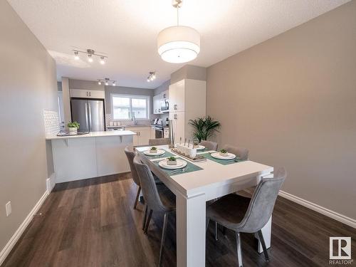 7206 Rosenthal Drive, Edmonton, AB - Indoor Photo Showing Dining Room