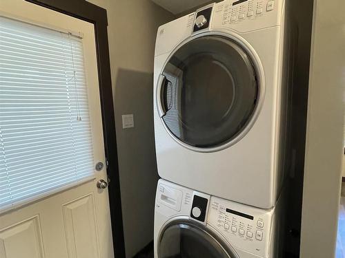 4701 49 Street, Bonnyville Town, AB - Indoor Photo Showing Laundry Room