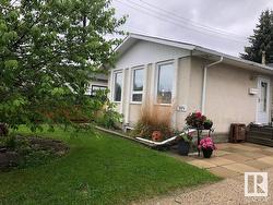 107 STEELE CR NW  Edmonton, AB T5A 1G4