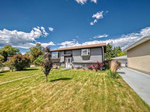 13 Blairmore Pl, Spruce Grove, AB 