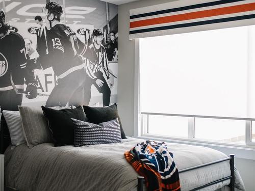 9308 226 Street, Edmonton, AB - Indoor Photo Showing Bedroom