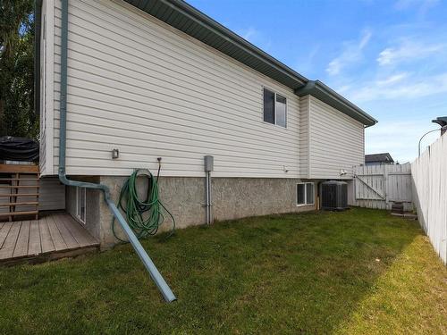 8 Landsdowne Dr, Spruce Grove, AB 