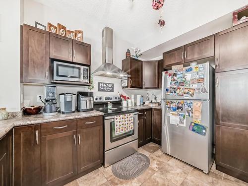 216 35 Sturgeon Road, St. Albert, AB - Indoor Photo Showing Kitchen