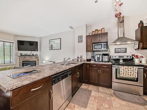 216 35 Sturgeon Road, St. Albert, AB - Indoor Photo Showing Kitchen With Double Sink