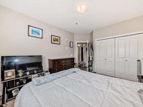 216 35 Sturgeon Road, St. Albert, AB - Indoor Photo Showing Bedroom