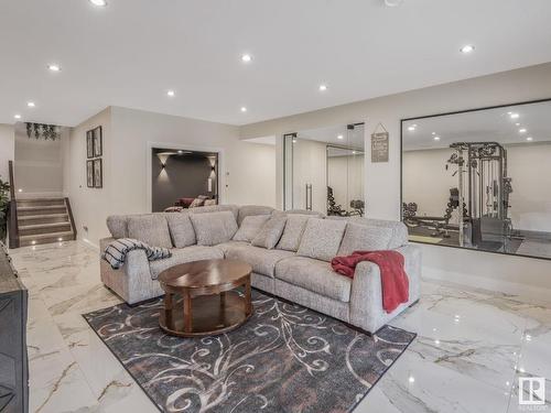 2793 Wheaton Drive, Edmonton, AB - Indoor Photo Showing Living Room