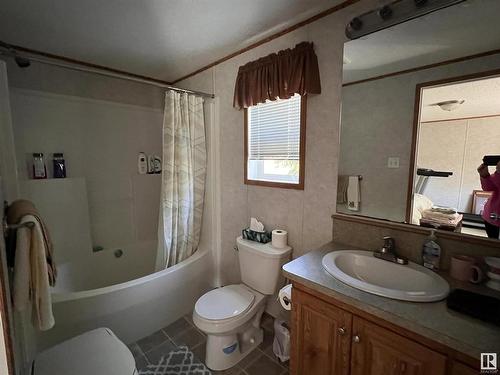 118 5509 Twp Rd 494, Rural Brazeau County, AB - Indoor Photo Showing Bathroom