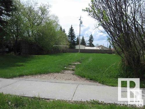 4927 50 Ave, Chipman, AB 