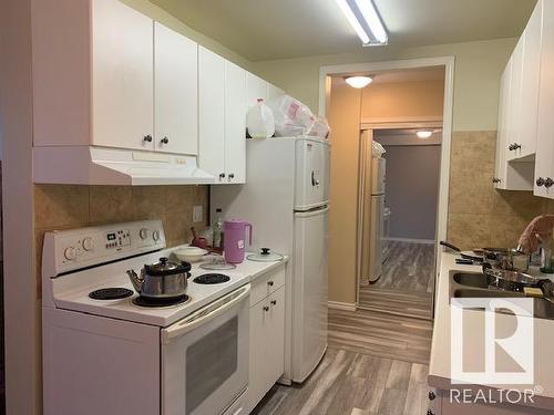 7B 13230 Fort Road, Edmonton, AB - Indoor Photo Showing Kitchen