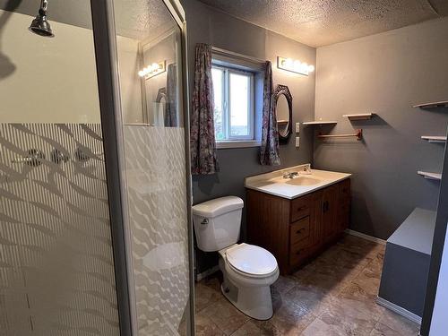 59310 Rng Rd 112, Rural St. Paul County, AB - Indoor Photo Showing Bathroom