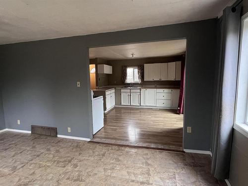 59310 Rng Rd 112, Rural St. Paul County, AB - Indoor Photo Showing Kitchen