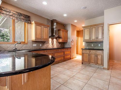 58 Kingsbury Crescent, St. Albert, AB - Indoor Photo Showing Kitchen