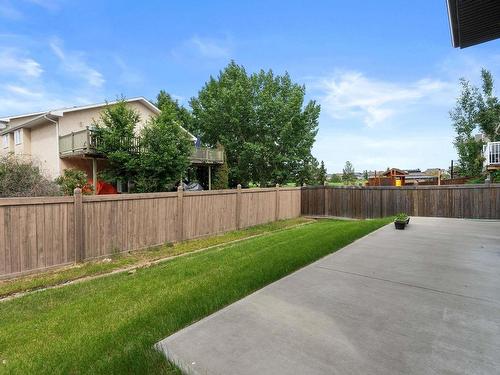 18 Lakevista Pt, Beaumont, AB 