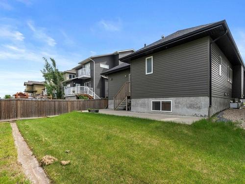 18 Lakevista Pt, Beaumont, AB 