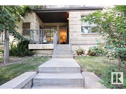 #108 9603 98 AV NW  Edmonton, AB T6C 2E2