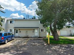 11380 139 AV NW NW  Edmonton, AB T5X 3L4