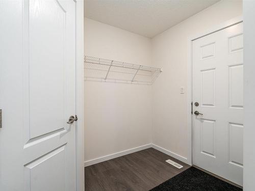 22214 89 Av Nw, Edmonton, AB 