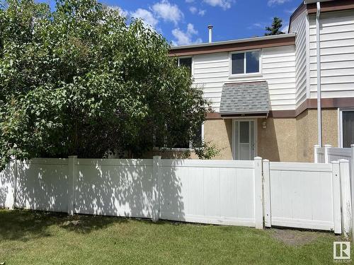 8B Twin Tc Nw, Edmonton, AB 