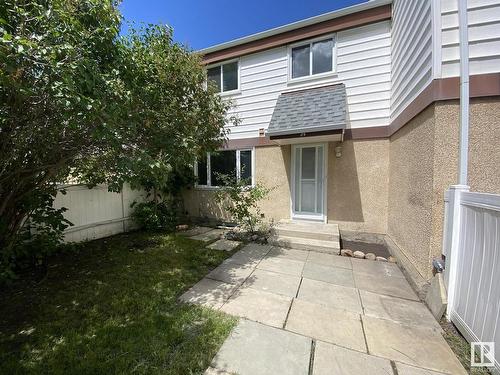 8B Twin Tc Nw, Edmonton, AB 