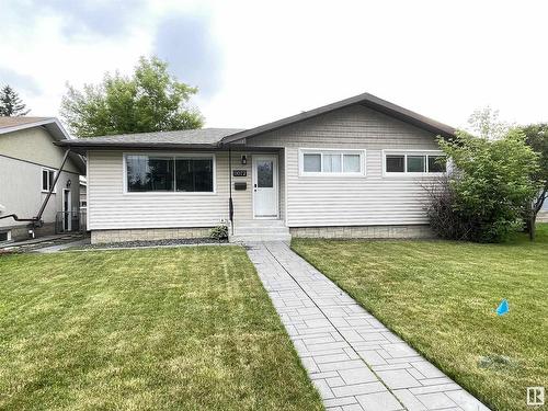 9072 52 St Nw, Edmonton, AB 