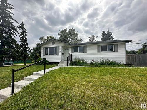 13904 54 St Nw, Edmonton, AB 