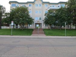 #309 10610 76 ST NW  Edmonton, AB T6A 3Y9