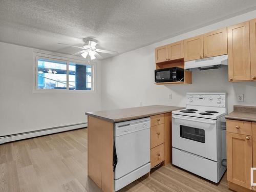 6 11008 124 Street, Edmonton, AB - Indoor Photo Showing Kitchen