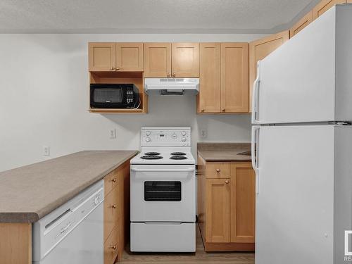 6 11008 124 Street, Edmonton, AB - Indoor Photo Showing Kitchen