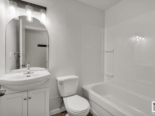 6 11008 124 Street, Edmonton, AB - Indoor Photo Showing Bathroom