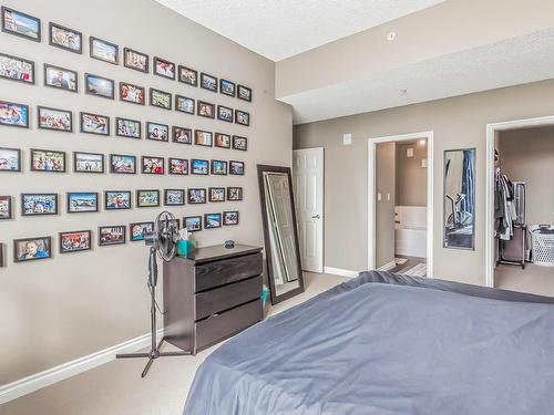 1705 9020 Jasper Avenue, Edmonton, AB - Indoor Photo Showing Bedroom