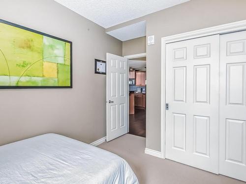 1705 9020 Jasper Avenue, Edmonton, AB - Indoor Photo Showing Bedroom