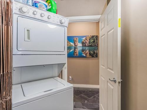 1705 9020 Jasper Avenue, Edmonton, AB - Indoor Photo Showing Laundry Room